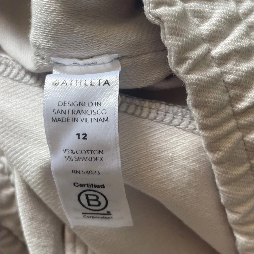 Athleta Men’s Birch Grey Farallon 9” Bermuda Shorts UPF50+ w/ Pockets - Size 12 - Picture 6 of 8
